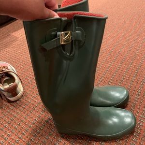 Speedy Rainboots
